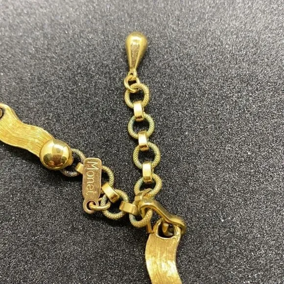 Vintage Monet gold tone Ball Link Choker Necklace 14” - Picture 2 of 2